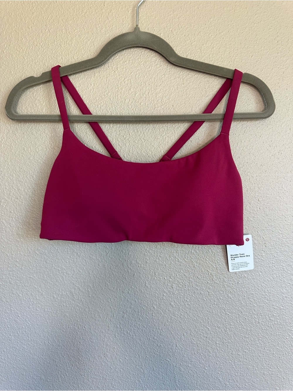 Lululemon wunder train strappy racer bra